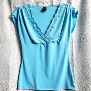 ❌❌ SOLD ❌❌ 🆑 Lace on Deep V-Neck Blouse, L